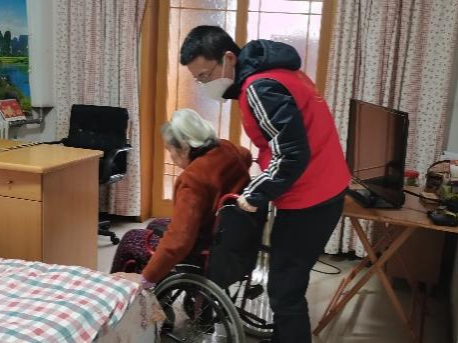 【疫情防控】尽锐出战护我城，，，问鼎娱乐先锋在行动 ——集团干手下沉一线系列（二）