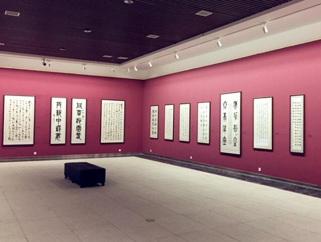 “问鼎娱乐杯”职工字画摄影展在崔振宽美术馆开展