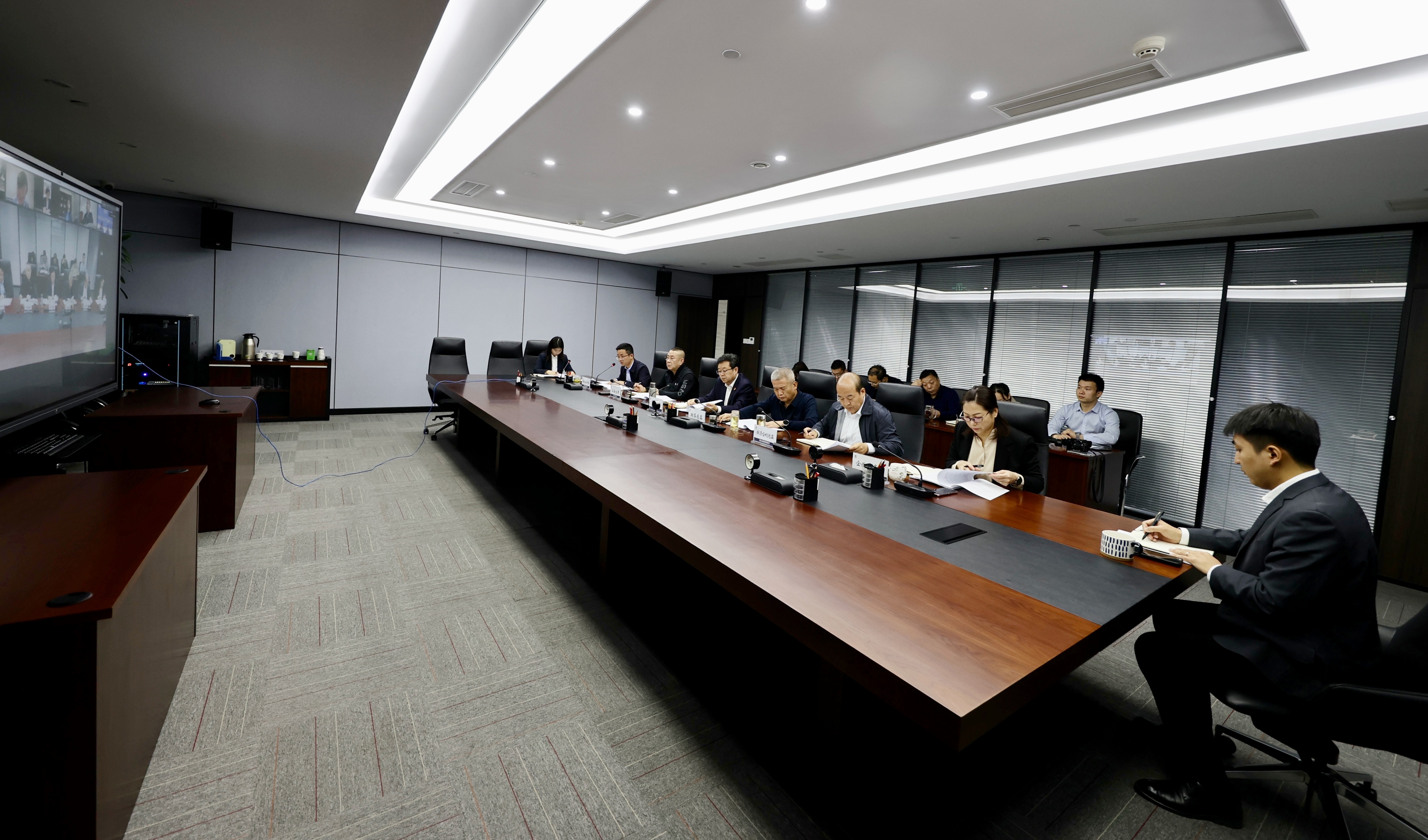 问鼎娱乐集团召开2022年三季度经济运行剖析会