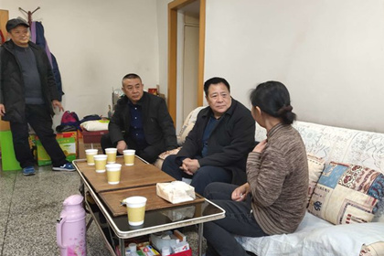 【“四进万家系列活动”】集团开展“进万家门、、访万家情、、解万家难、、暖万家心”活动