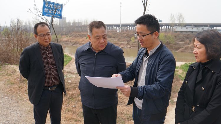 集团向导金辉赴泾阳工业基地就工业结构调解、、、重点项目推进等举行事情调研